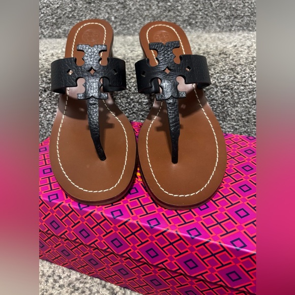 NEW Tory Burch Moore Black Leather Heeled Sandals - Picture 4 of 14